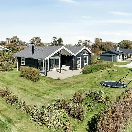 Cozy By Limfjord With Bathing Jetty Vakantiehuis Snedsted