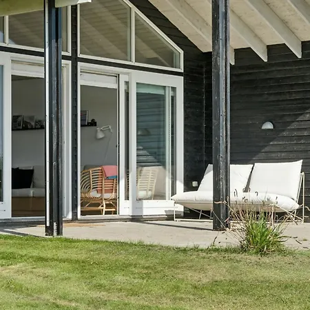 Cozy By Limfjord With Bathing Jetty Snedsted