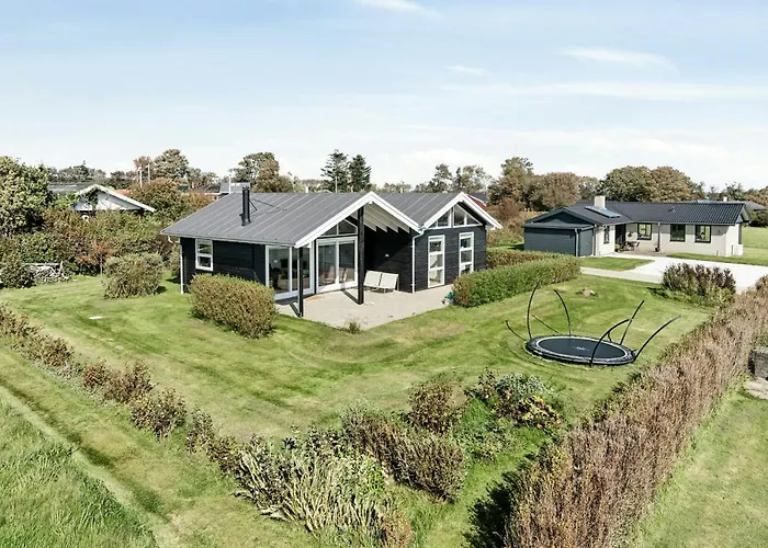 Cozy By Limfjord With Bathing Jetty Vakantiehuis Snedsted