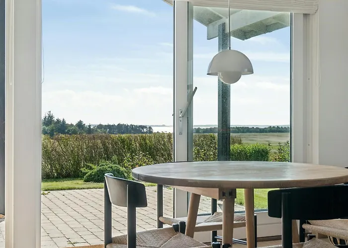 Cozy By Limfjord With Bathing Jetty Vakantiehuis