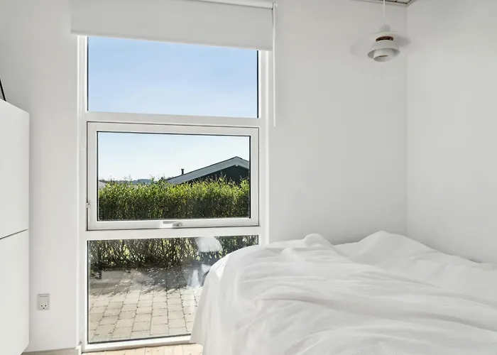 Vakantiehuis Cozy By Limfjord With Bathing Jetty Snedsted
