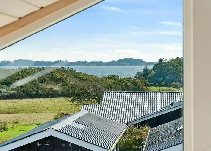 Cozy By Limfjord With Bathing Jetty Vakantiehuis