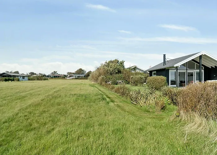 Vakantiehuis Cozy By Limfjord With Bathing Jetty *